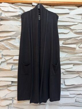 Halogen/Nordstroms Cashmere Long Open Front Sleeveless Duster. Soft & Timeless!